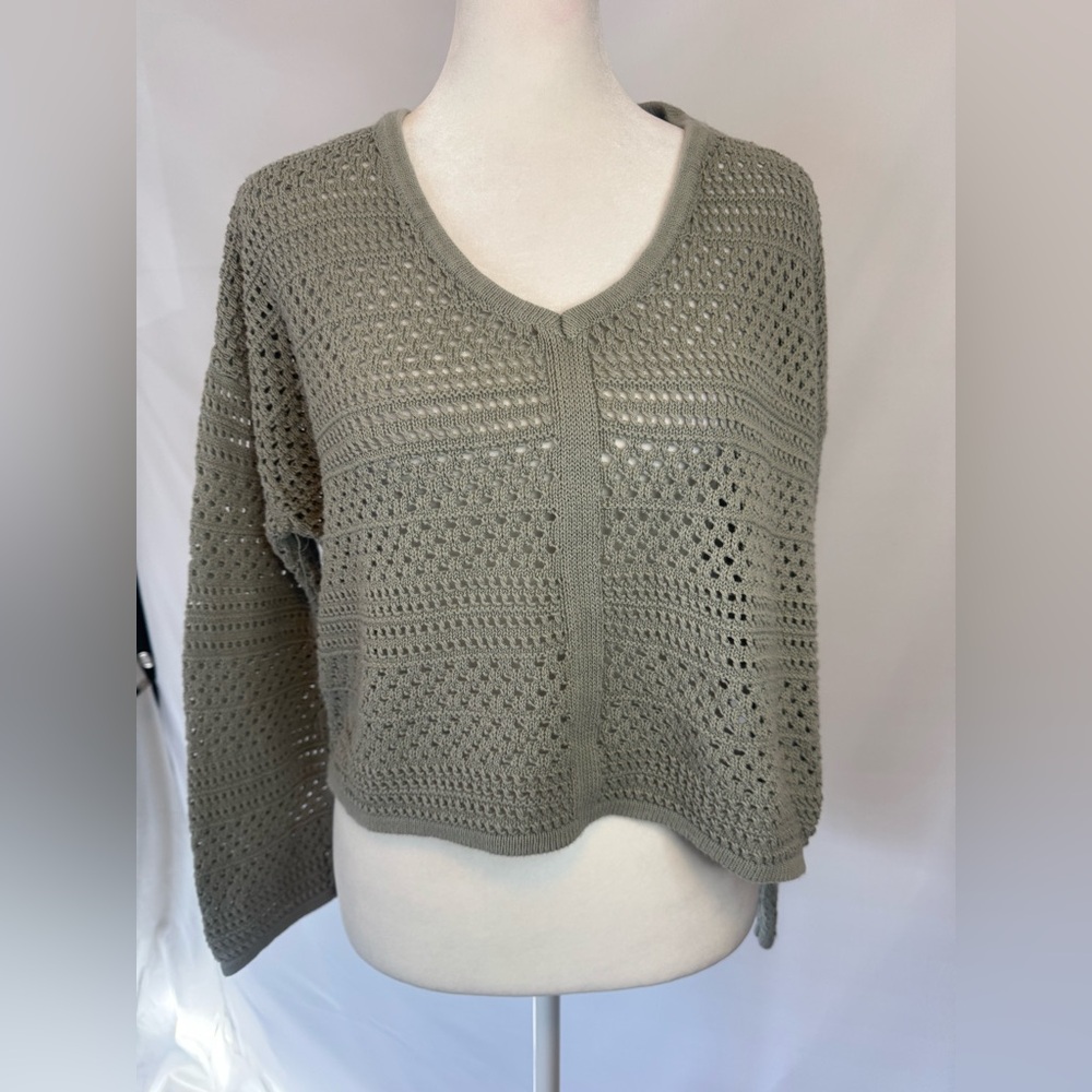 moon & madison V-Neck Crochet Look  Sweater - Olive